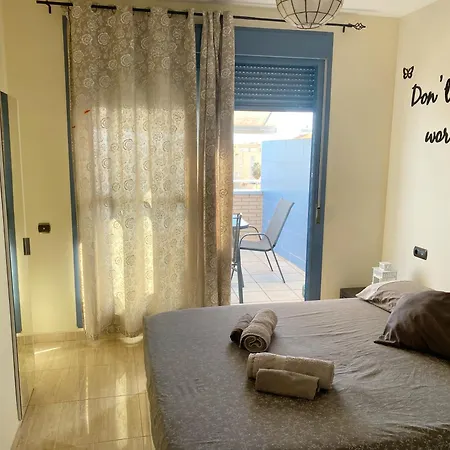 Salinas Apartment *